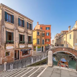 https://bb-casanova-ai-tolentini.hotelslidodijesolo.com